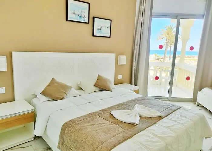 Hotel Neptunia Skanes